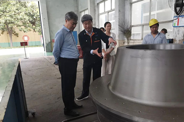 新鄉(xiāng)市委副書記王新軍蒞臨長(zhǎng)城公司調(diào)研指導(dǎo)