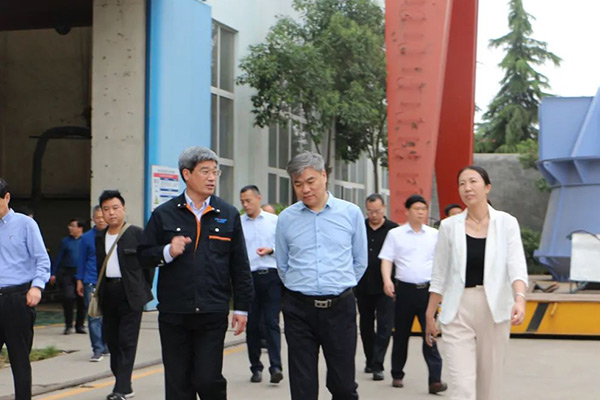 新鄉(xiāng)市委副書記王新軍蒞臨長(zhǎng)城公司調(diào)研指導(dǎo)