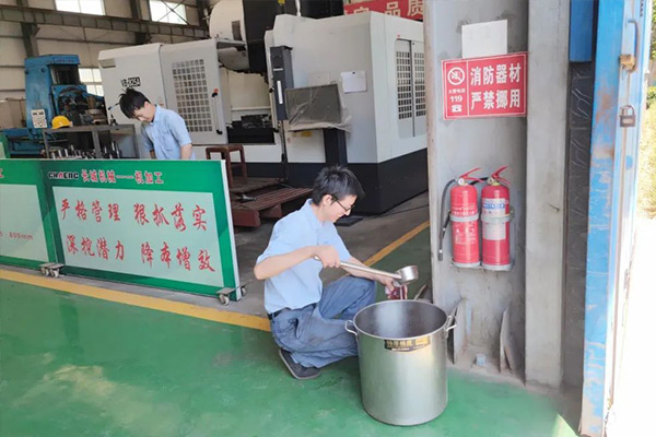 高溫季節(jié)防暑降溫工作 高溫季節(jié)防暑降溫工作