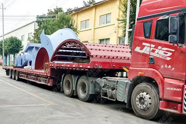 湖北年產(chǎn)60萬噸鋼渣線搖臂、磨輥等發(fā)貨