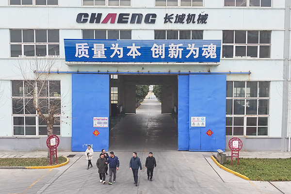 韓國客戶到訪新鄉(xiāng)長城對30萬噸礦粉線項目產(chǎn)品進行驗貨